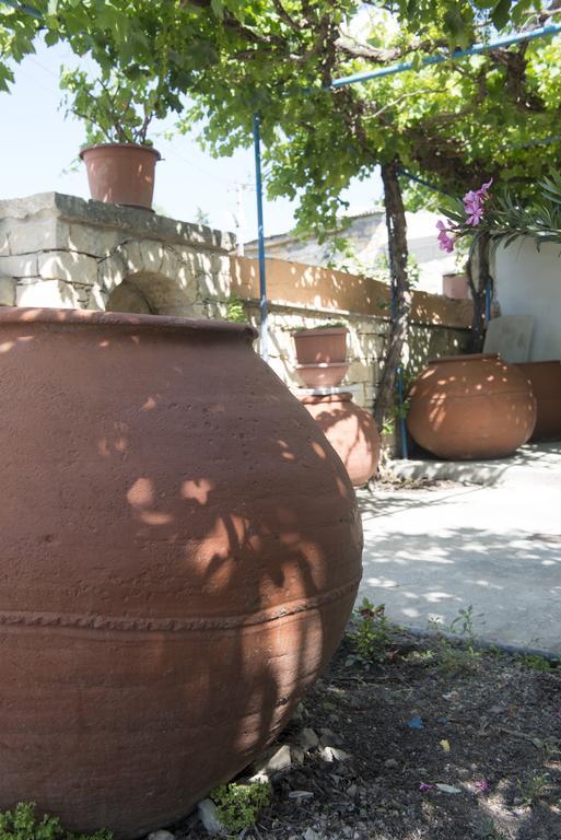 فيلا Marianna Mansion Pachna الغرفة الصورة